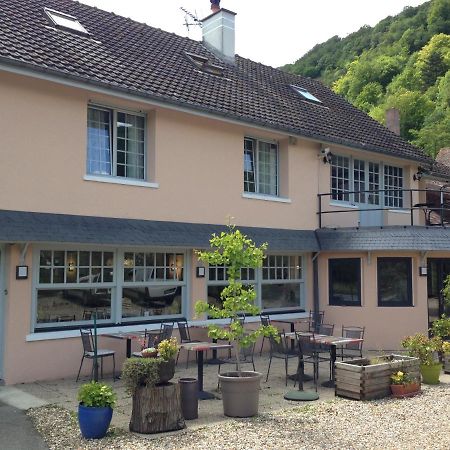 Auberge De La Roque La Roquette Eksteriør billede
