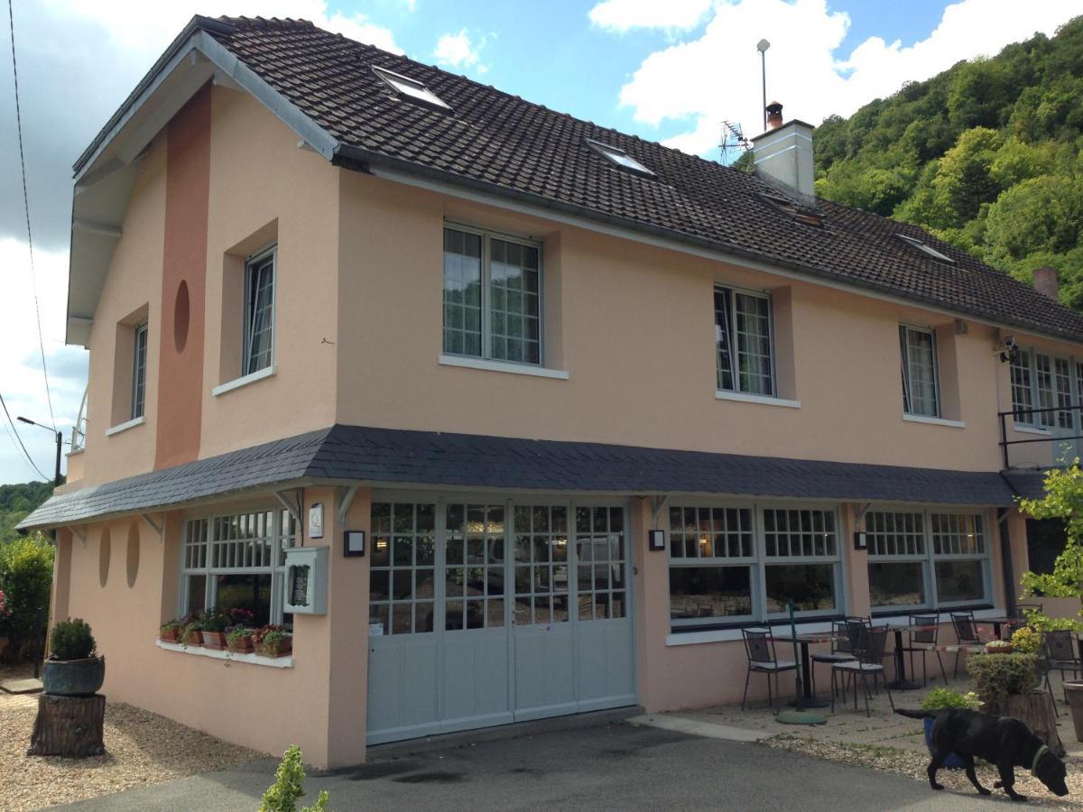 Auberge De La Roque La Roquette Eksteriør billede