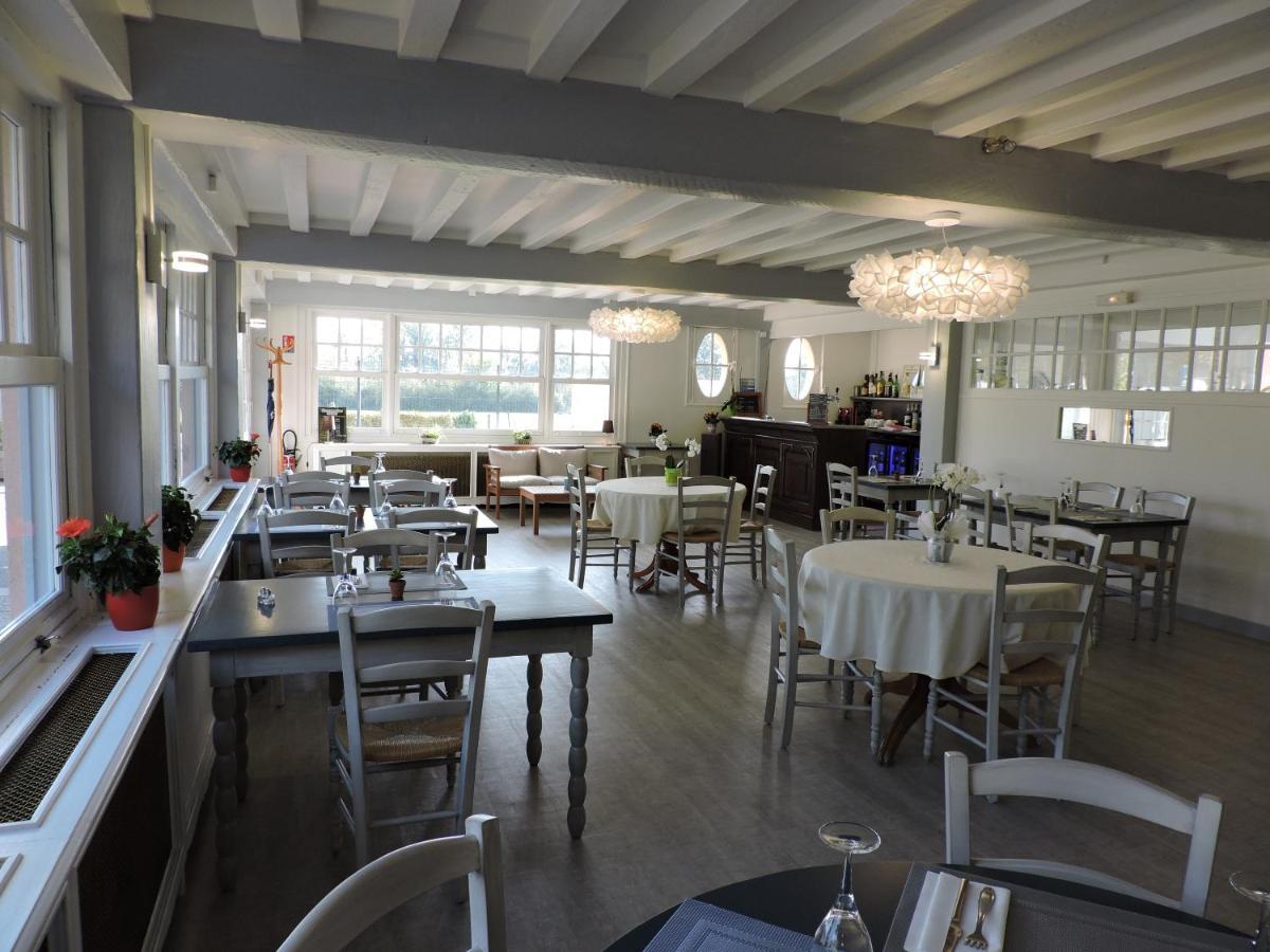 Auberge De La Roque La Roquette Eksteriør billede